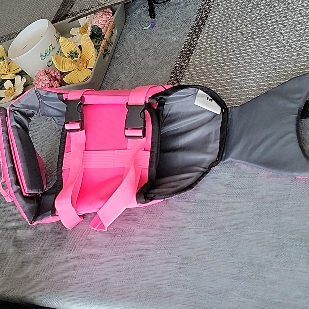 Life Jacket - Picture 2 of 4